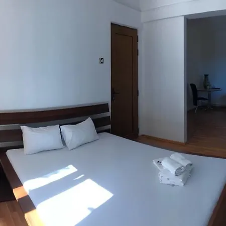 Studio Dorobanti Apartmán *